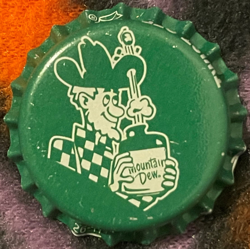 Vintage 1990s Mountain Dew Bottle Cap 🍾 Willy the Hillbilly Moonshiner Twist-Off Crown NOS